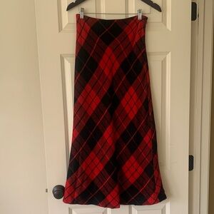 Tailor B. Moss Red and Black Plaid tartan A-Line Skirt